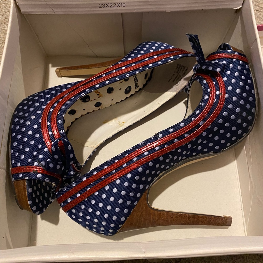 Women's Heels Not Rated size 6 M